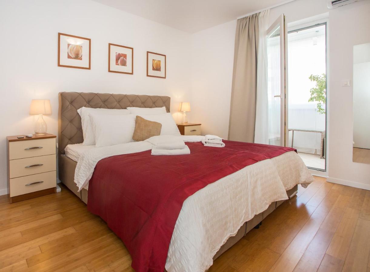 Apartment Belisima Porec Bagian luar foto